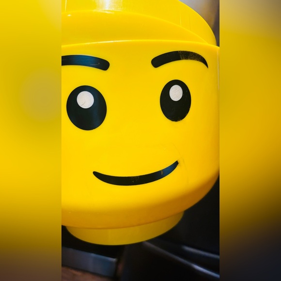 LEGO Bright Yellow Smiling Storage Head - Picture 8 of 8